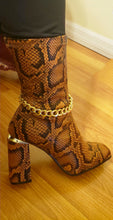 Load image into Gallery viewer, Tamed Snakeskin Boots