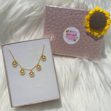 Load image into Gallery viewer, Shining Sunflowers Necklace
